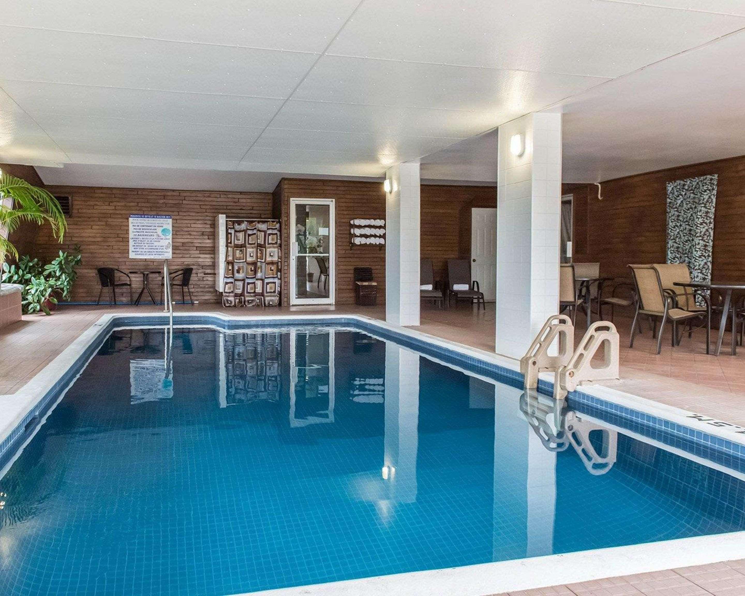 Quality Inn Мон-Лорье Екстер'єр фото