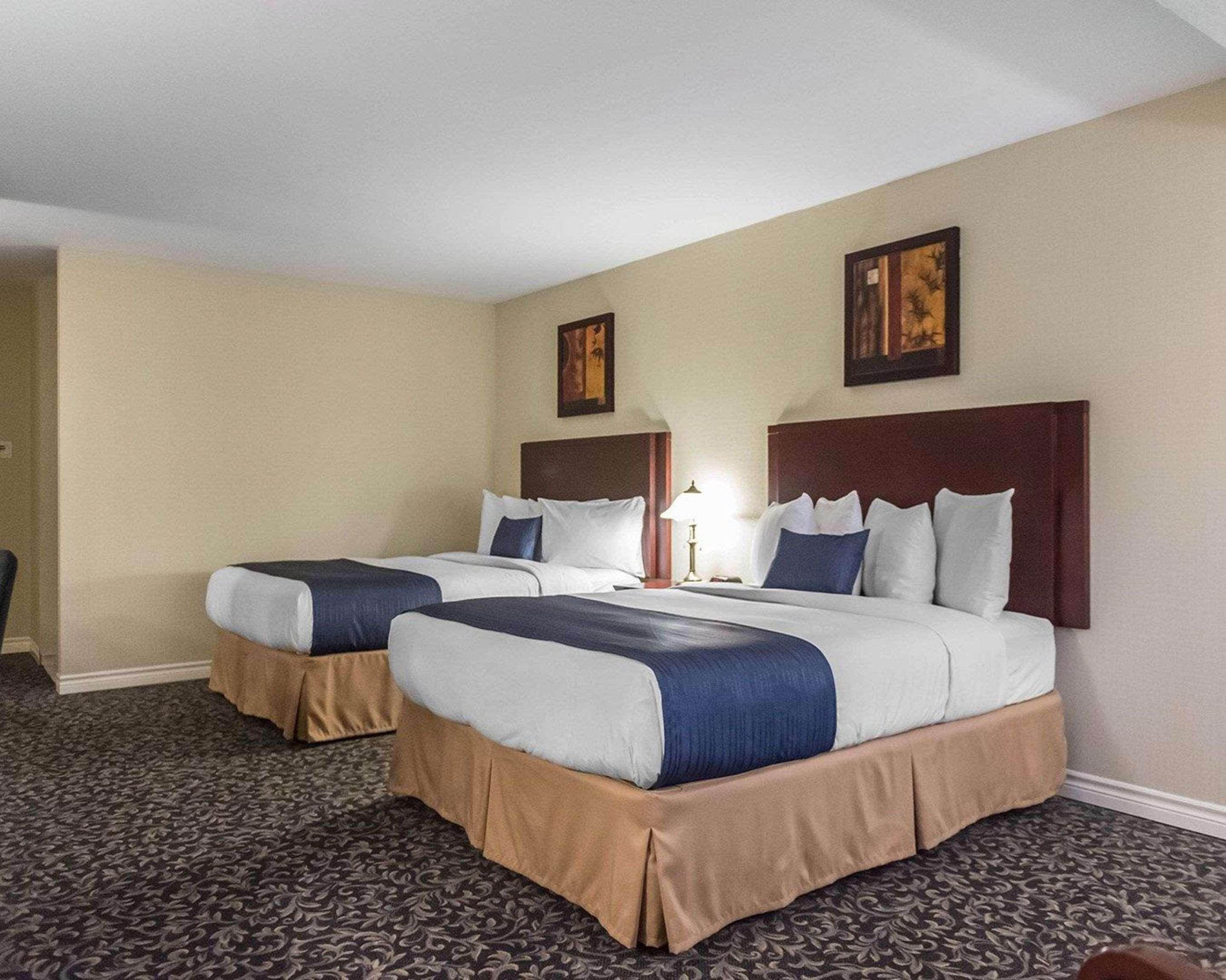 Quality Inn Мон-Лорье Екстер'єр фото